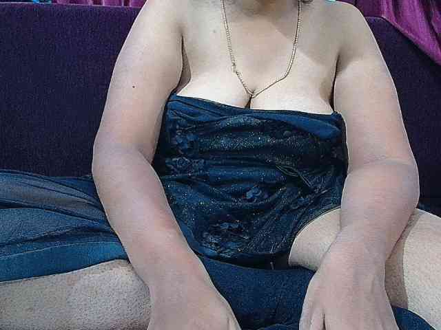 ShruthiIndian56 webcam