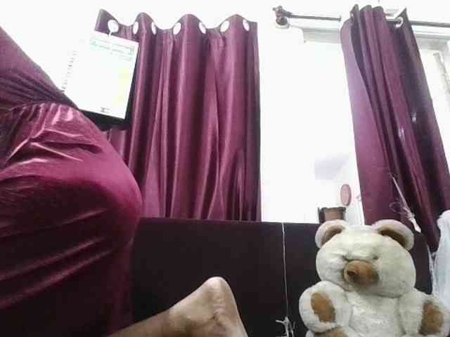ShruthiIndian56 webcam
