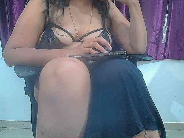 ShruthiIndian56 webcam