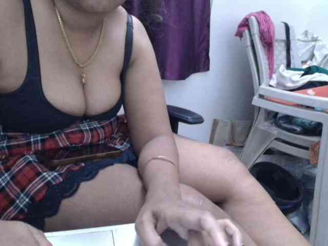 ShruthiIndian56 webcam
