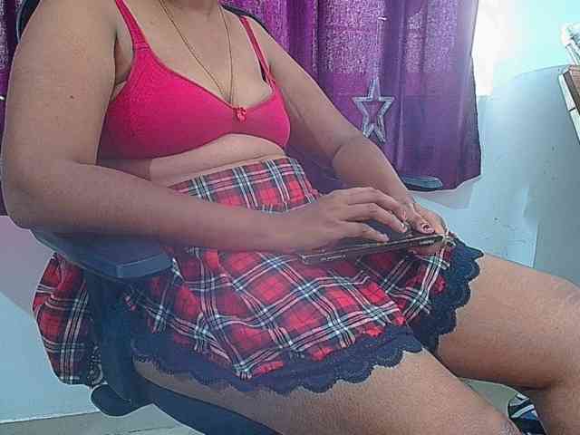 ShruthiIndian56 webcam