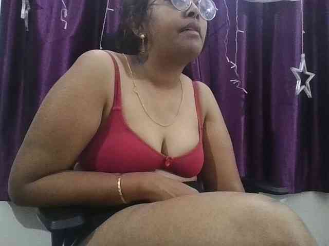 ShruthiIndian56 webcam