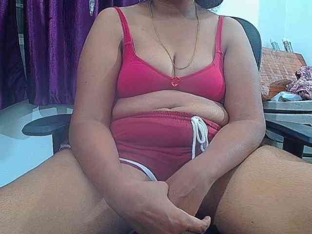 ShruthiIndian56 webcam