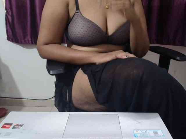 ShruthiIndian56 webcam