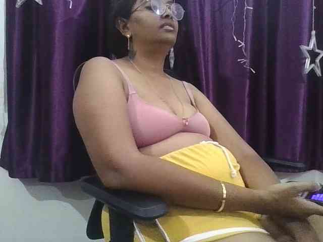 ShruthiIndian56 webcam