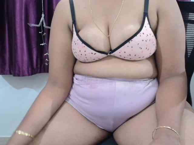 ShruthiIndian56 webcam