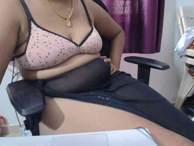 ShruthiIndian56 webcam
