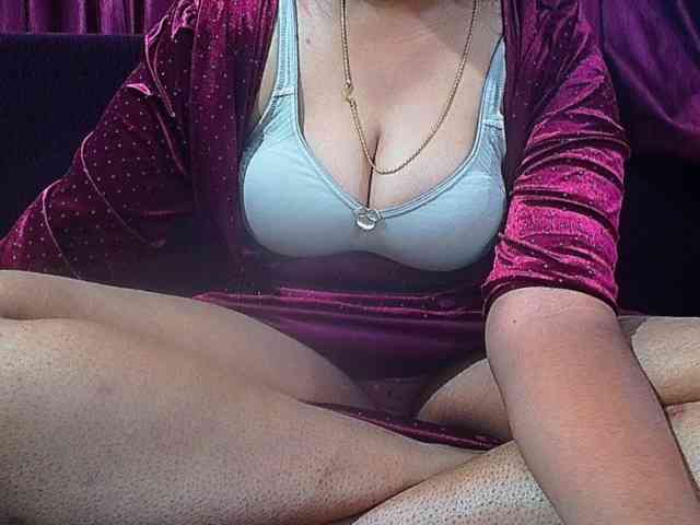 ShruthiIndian56 webcam