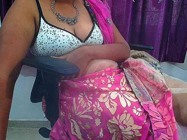 ShruthiIndian56 webcam