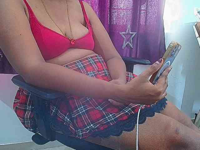ShruthiIndian56 webcam