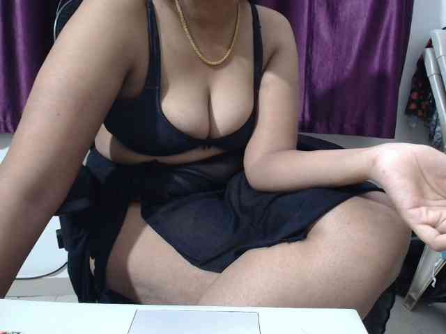 ShruthiIndian56 webcam
