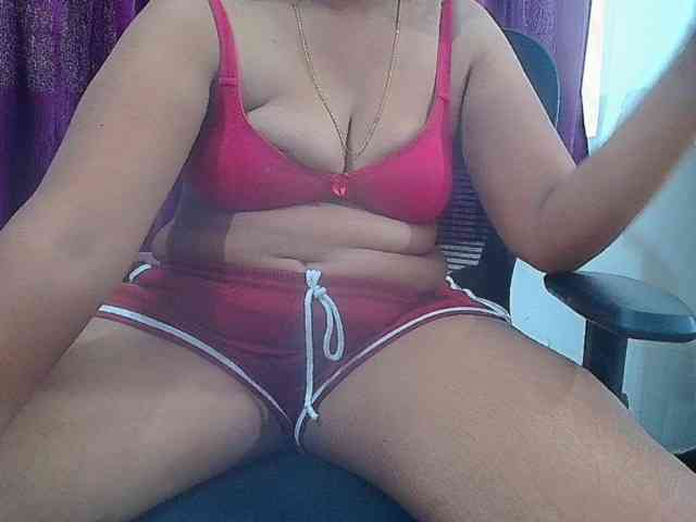 ShruthiIndian56 webcam