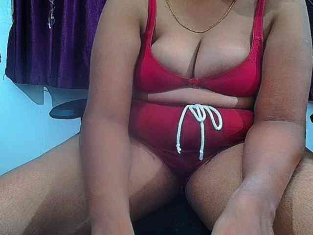 ShruthiIndian56 webcam