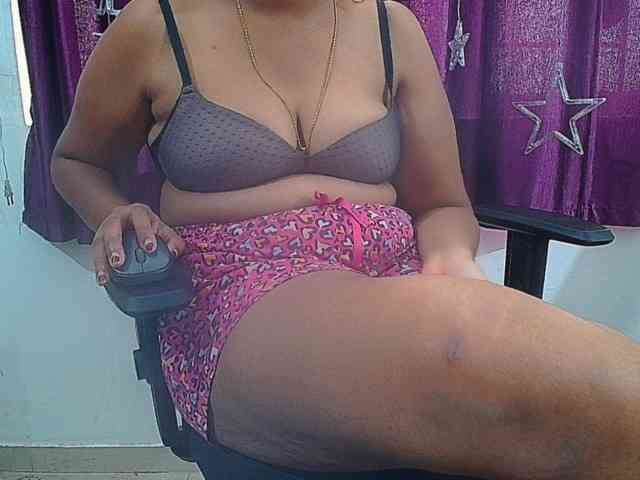 ShruthiIndian56 webcam