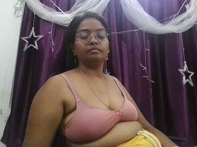 ShruthiIndian56 webcam