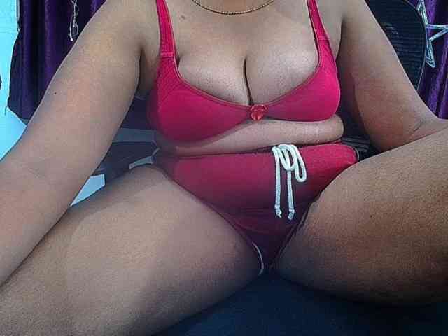 ShruthiIndian56 webcam