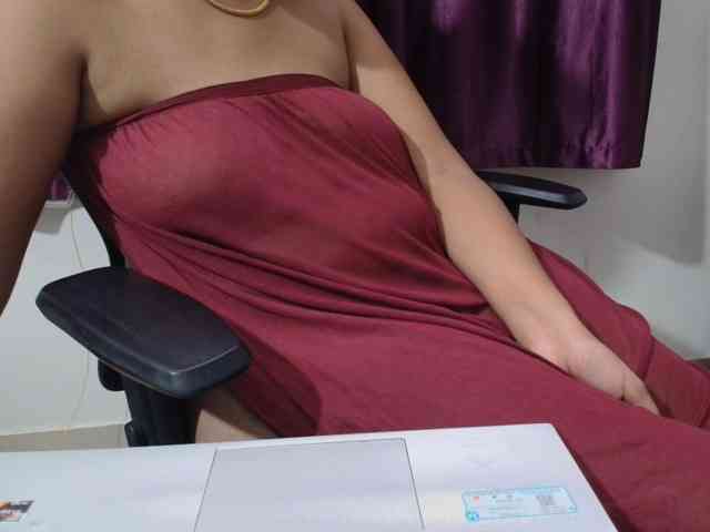 ShruthiIndian56 webcam