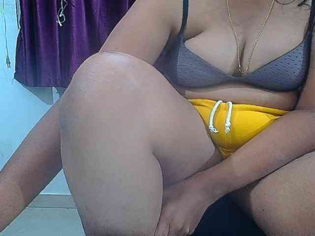 ShruthiIndian56 webcam