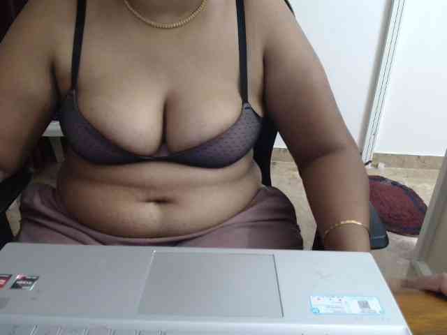 ShruthiIndian56 webcam