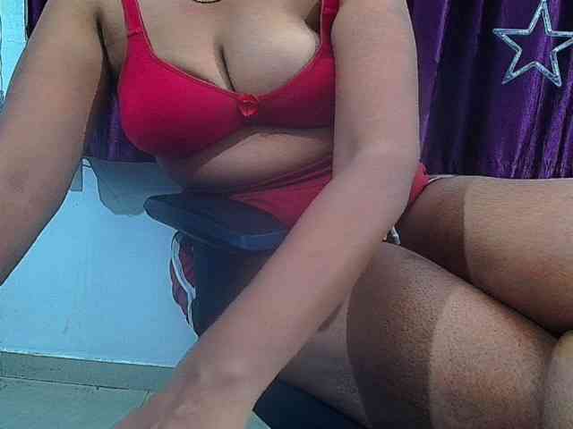 ShruthiIndian56 webcam