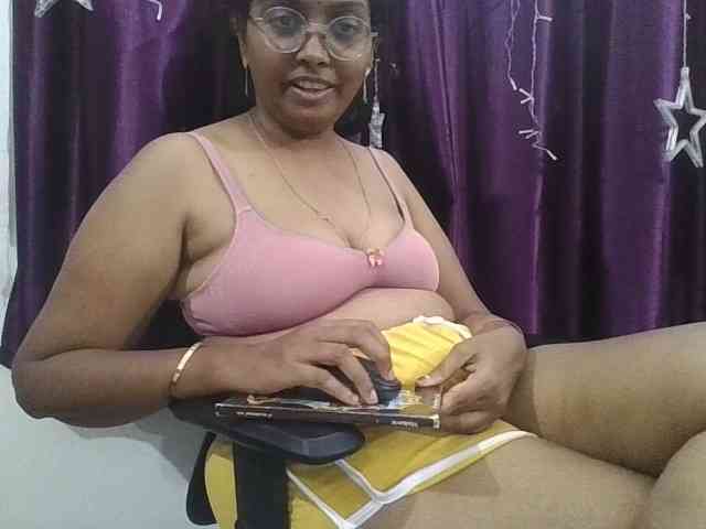 ShruthiIndian56 webcam