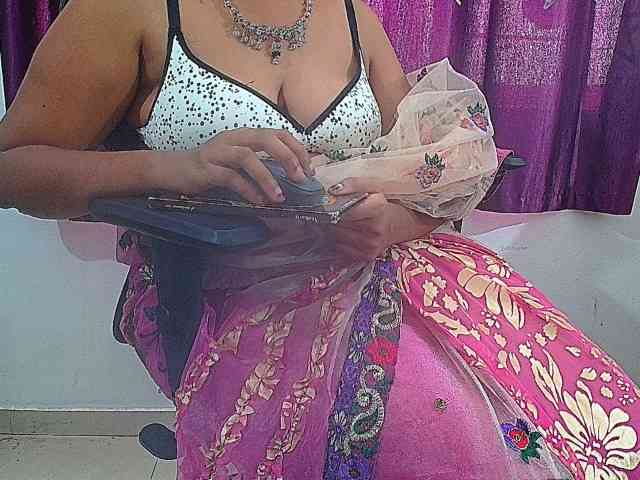 ShruthiIndian56 webcam