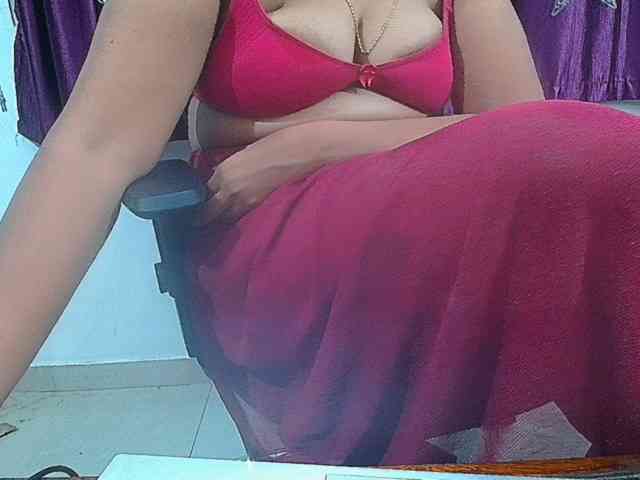 ShruthiIndian56 webcam