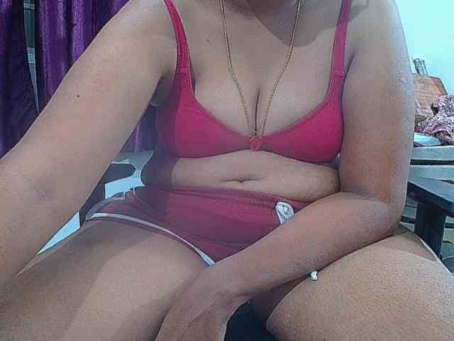 ShruthiIndian56 webcam