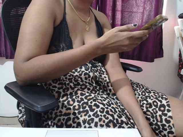 ShruthiIndian56 webcam