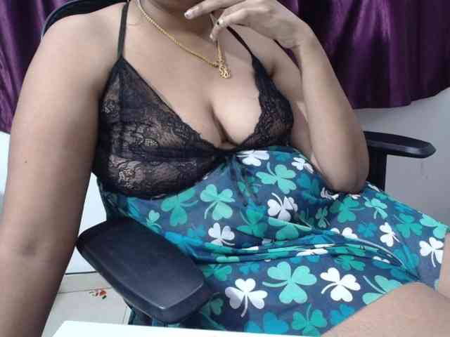 ShruthiIndian56 webcam