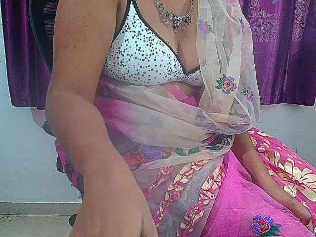 ShruthiIndian56 webcam