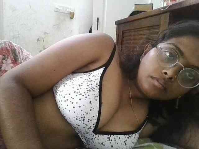 ShruthiIndian56 webcam