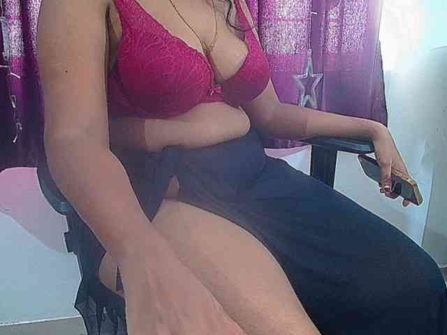 ShruthiIndian56 webcam