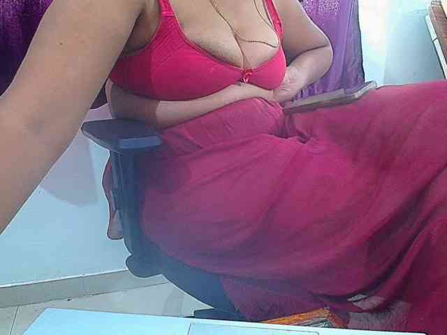 ShruthiIndian56 webcam