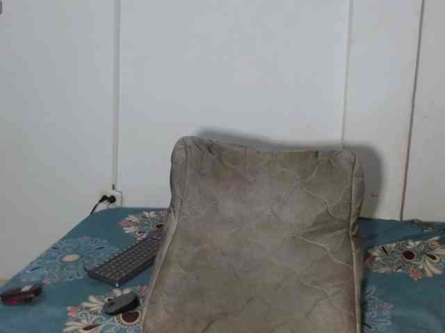PaolaStone webcam