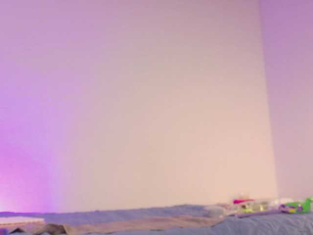 AimiCastanon's BongaCams show and profile