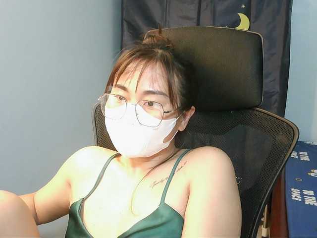 girl30slutty's BongaCams show and profile