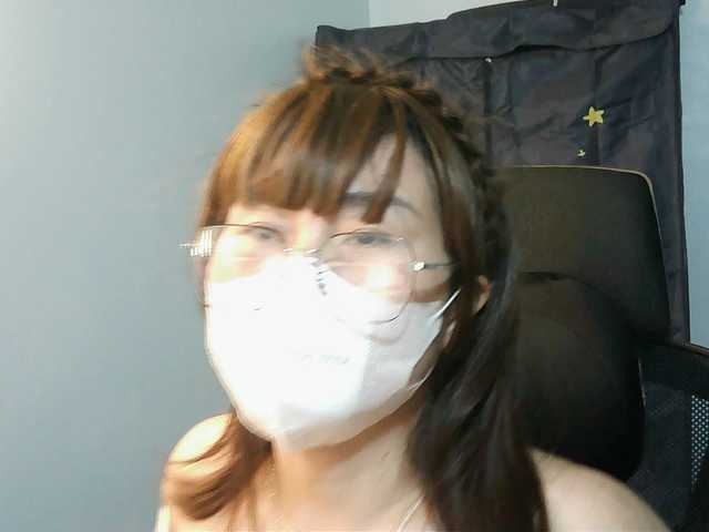 girl30slutty's BongaCams show and profile