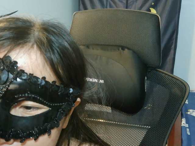 girl30slutty's BongaCams show and profile