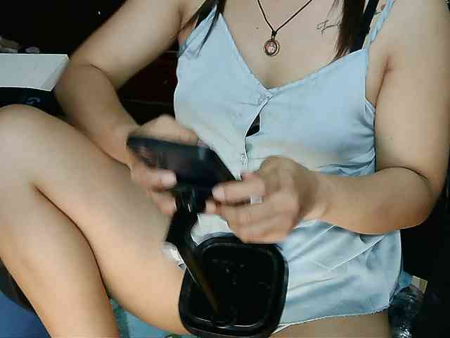 girl30slutty webcam
