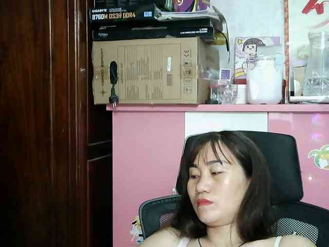 girl30slutty webcam