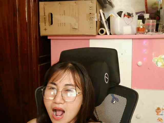 girl30slutty webcam