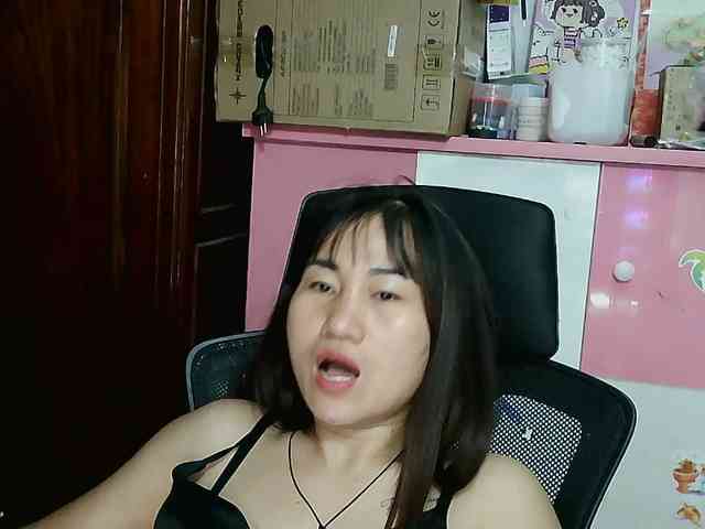 girl30slutty webcam