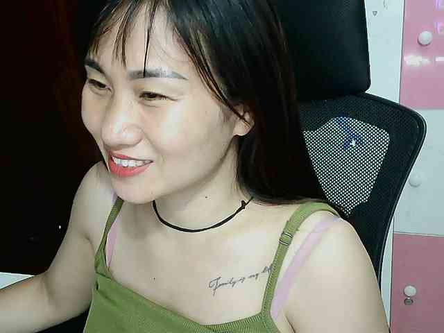 girl30slutty webcam