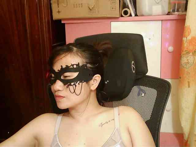 girl30slutty webcam