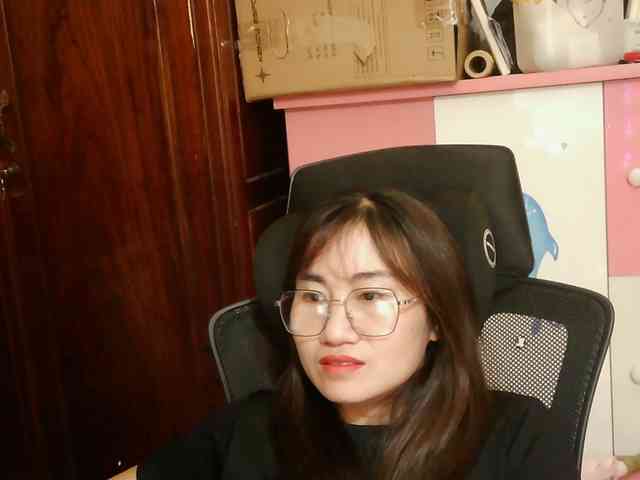 girl30slutty webcam