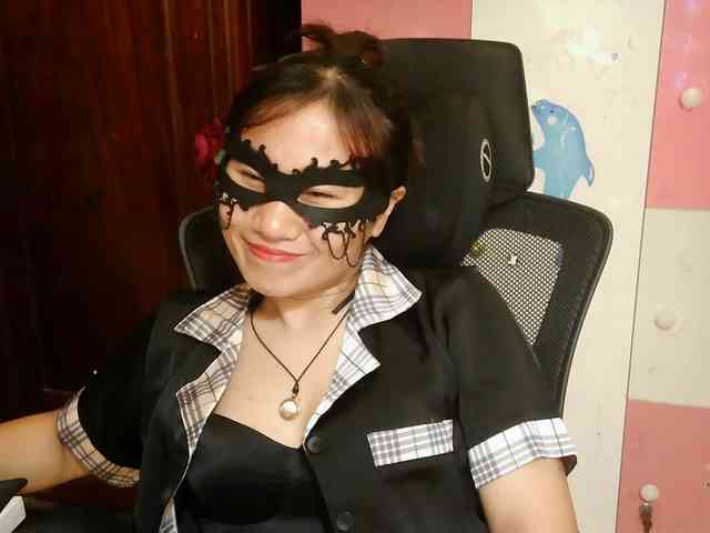 girl30slutty webcam