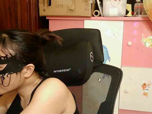 girl30slutty webcam