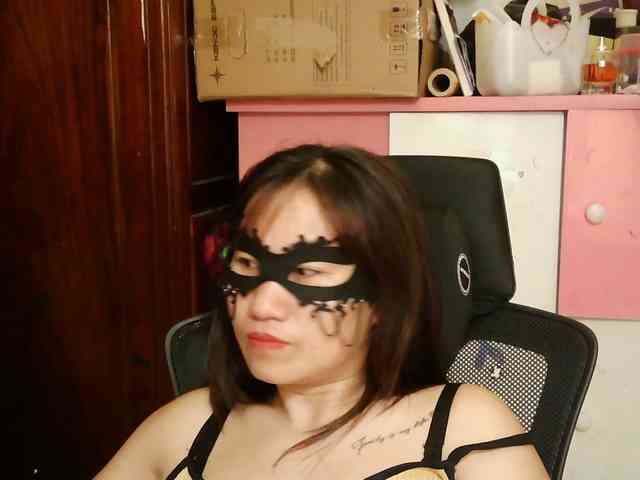 girl30slutty webcam