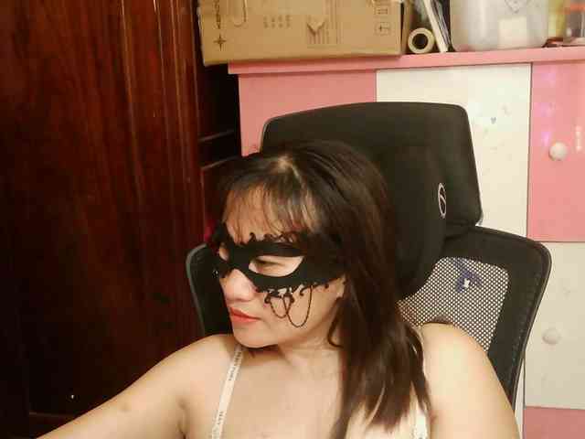 girl30slutty webcam